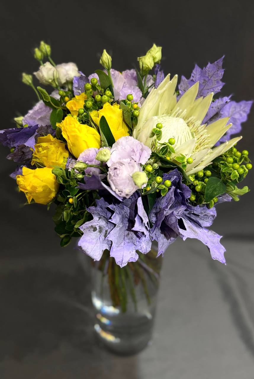 ԱՆՆԻ - Դիզայներական փունջ պրոտեայով “Wild Elegance” - Image 1 of 1 | Avenue Des Fleurs