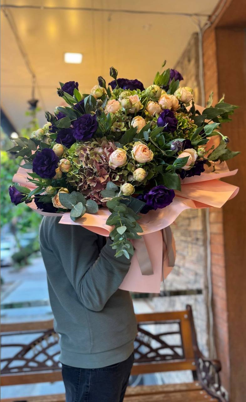 Lisianthus, Roses & Hydrangea Bouquet - Image 1 of 1 | Avenue Des Fleurs