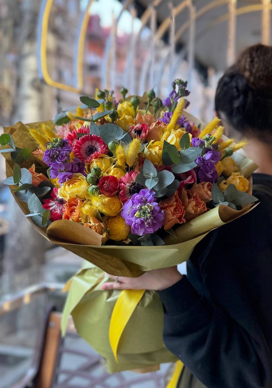 Դեղին փնջավոր վարդերով փունջ - Image 1 of 1 | Avenue Des Fleurs