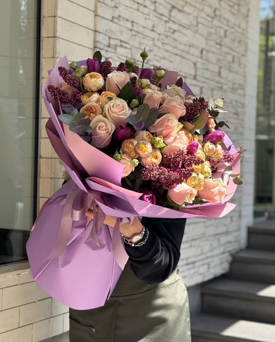 Նուրբ յասամանով փունջ - Image 1 of 1 | Avenue Des Fleurs