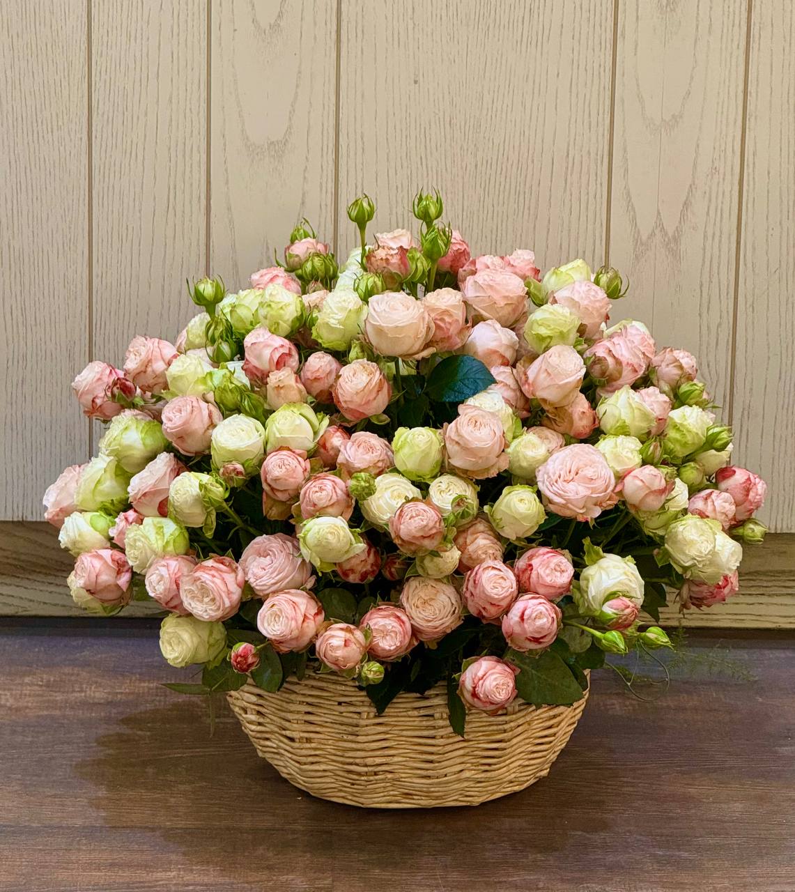 Elegant Rose Basket - Image 1 of 1 | Avenue Des Fleurs