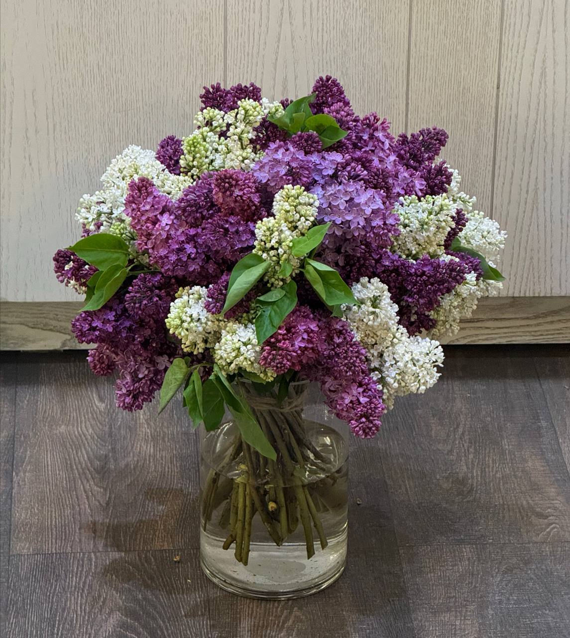 Delicate Lilac Bouquet - Image 1 of 1 | Avenue Des Fleurs