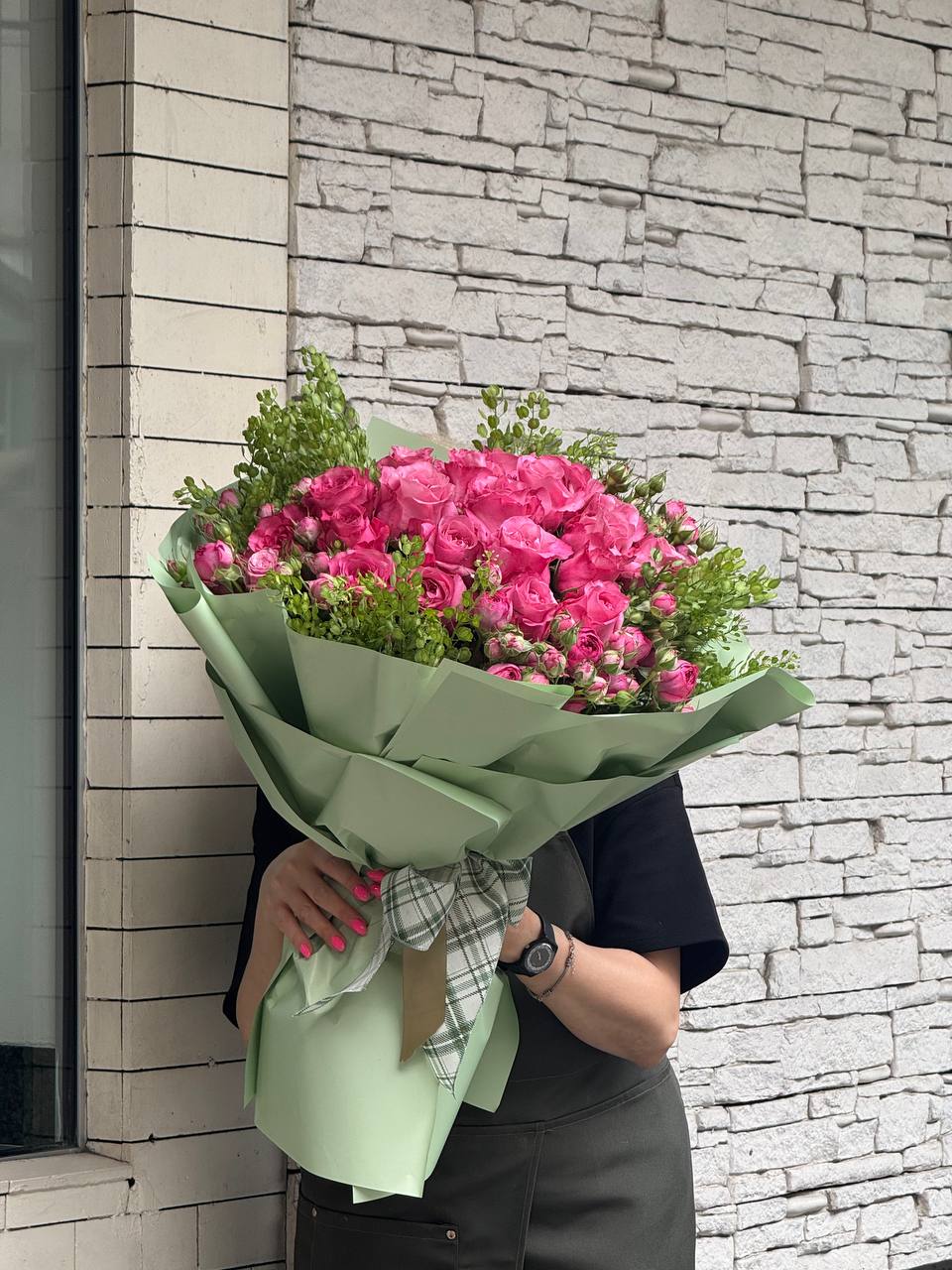 Rose Elegance - Image 1 of 1 | Avenue Des Fleurs
