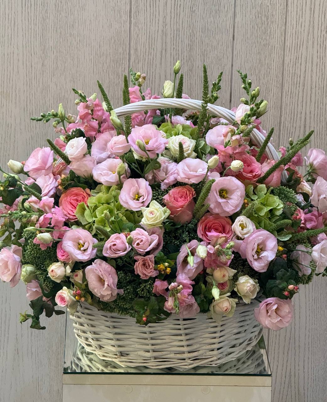 Flower Basket Composition - Image 1 of 2 | Avenue Des Fleurs