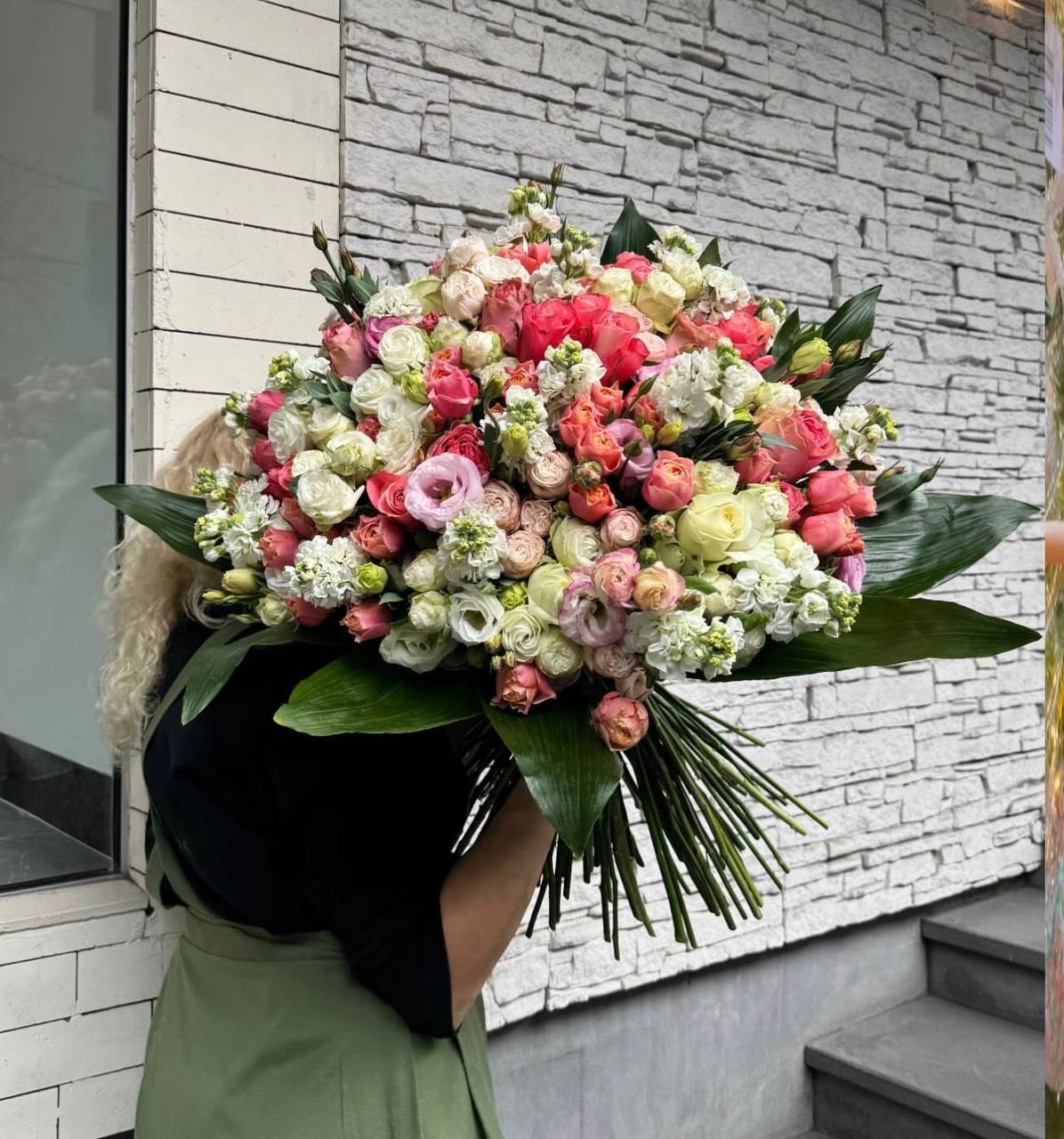 Pink Мood - Image 1 of 1 | Avenue Des Fleurs