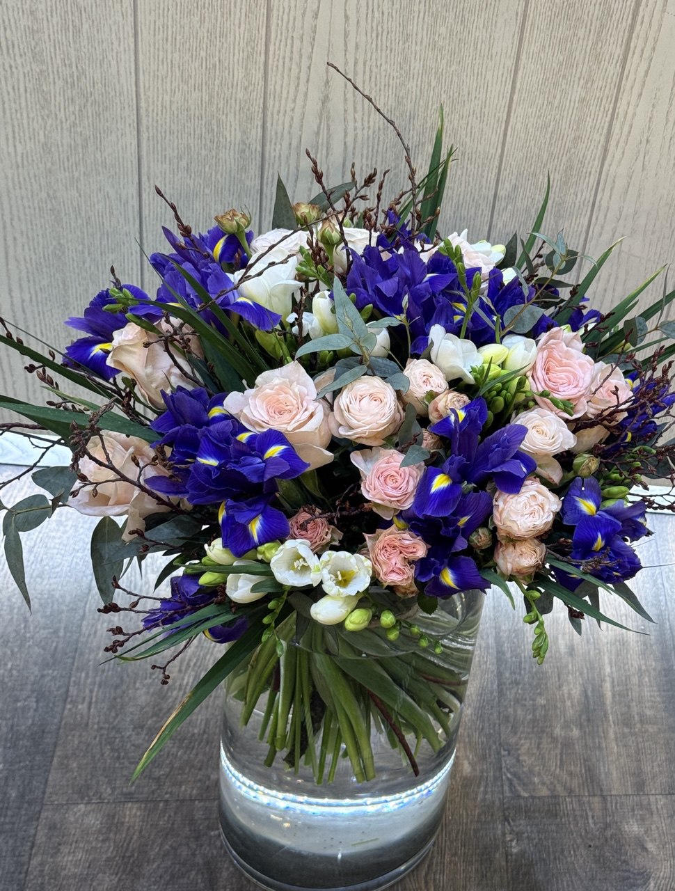 Spring Elegance Bouquet - Image 1 of 1 | Avenue Des Fleurs