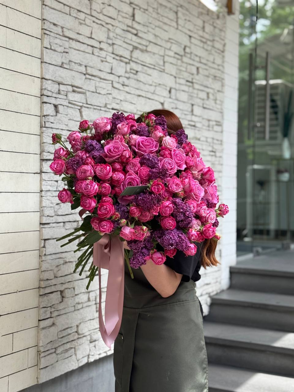 Luxury Rose Bouquet - Image 1 of 1 | Avenue Des Fleurs