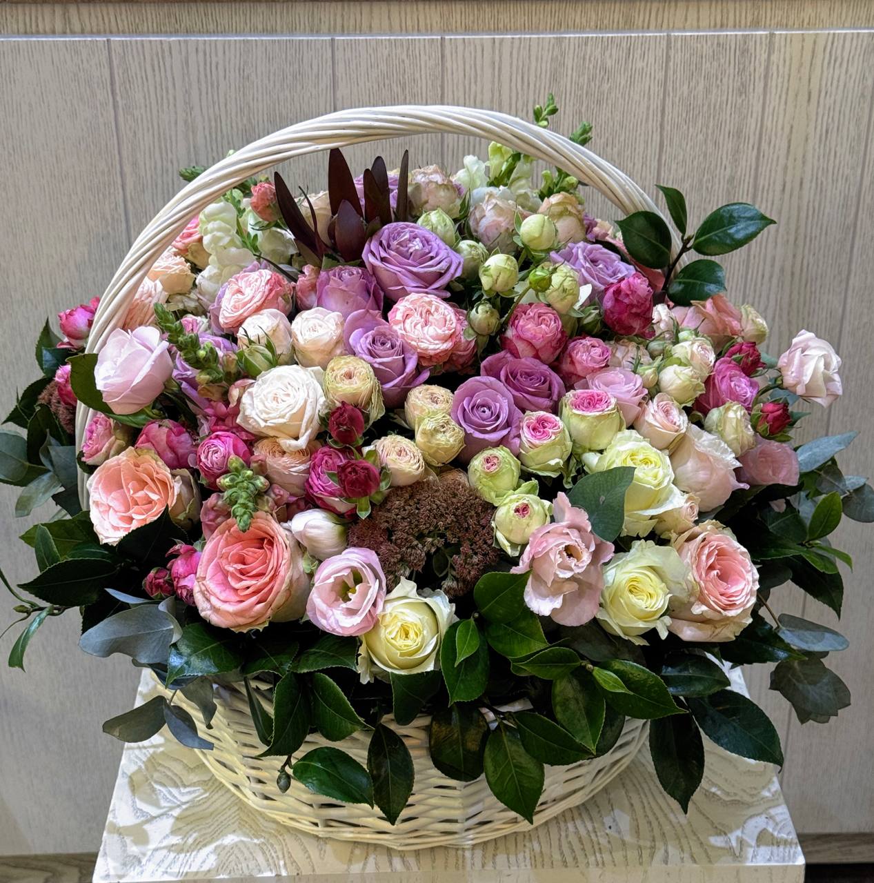 Luxury Rose Flower Basket - Image 1 of 1 | Avenue Des Fleurs